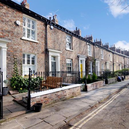 Bar Wall Cottage-City Wall Views-Sleeps 5 요크 외부 사진