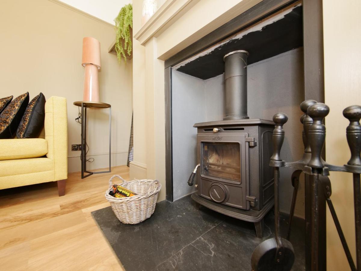 Bar Wall Cottage-City Wall Views-Sleeps 5 요크 외부 사진