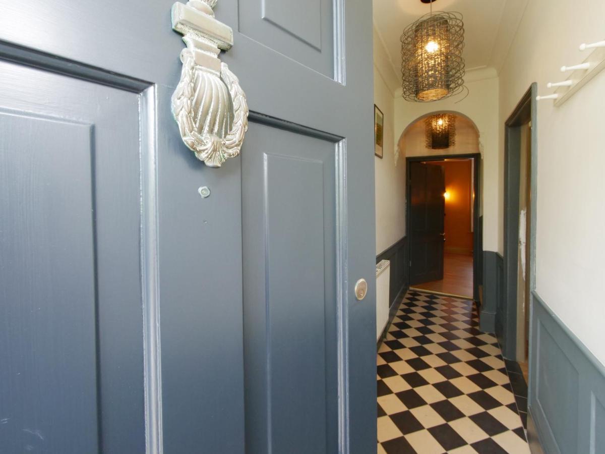 Bar Wall Cottage-City Wall Views-Sleeps 5 요크 외부 사진