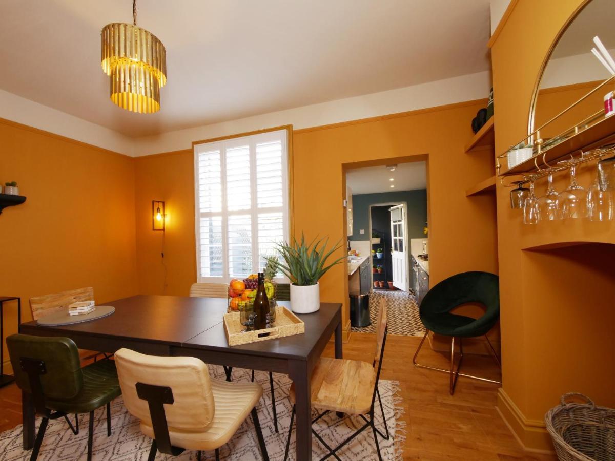 Bar Wall Cottage-City Wall Views-Sleeps 5 요크 외부 사진